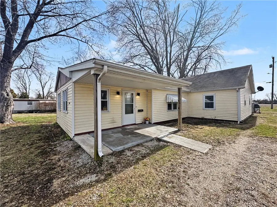 514 W Arthur Street, Paris, IL 61944 - #2