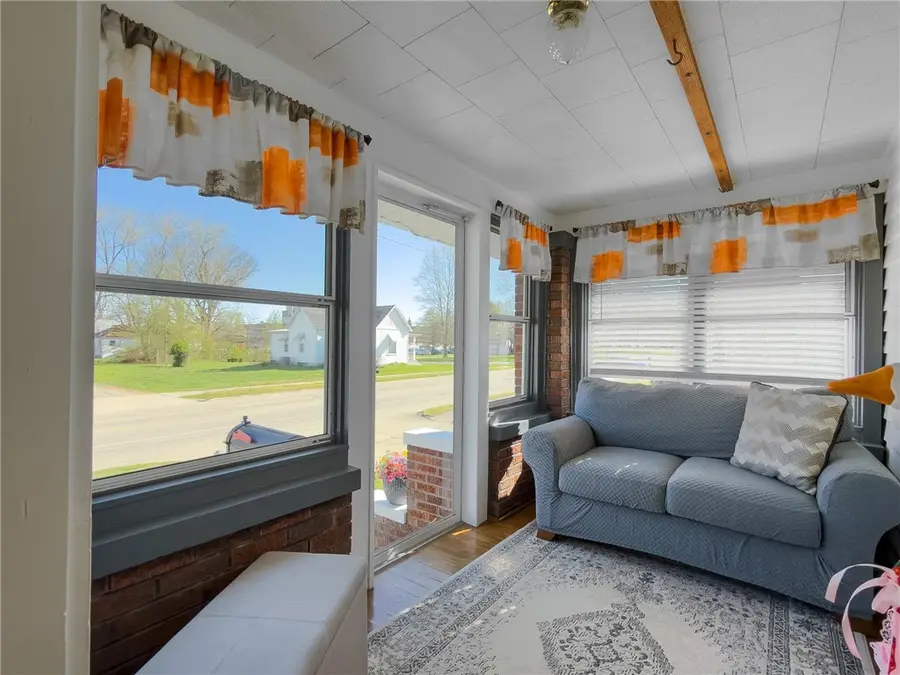 805 W Saint Anthony Avenue, Effingham, IL 62401 - #3