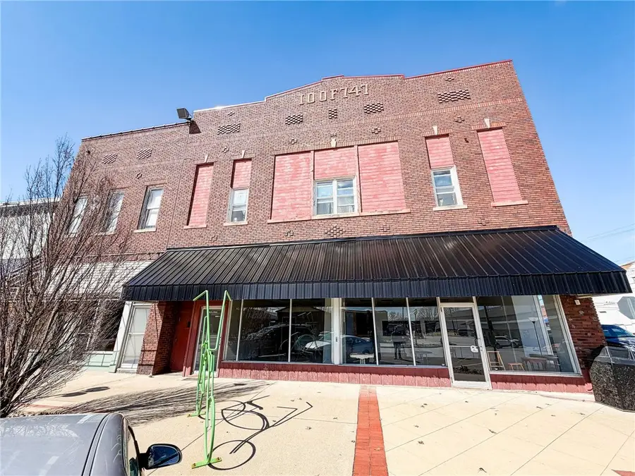 16 E Main Street, Casey, IL 62420 - #2