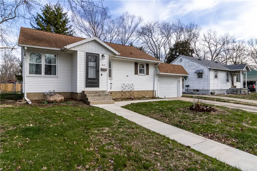 414 E Louis Street, Sullivan, IL 61951 - #2