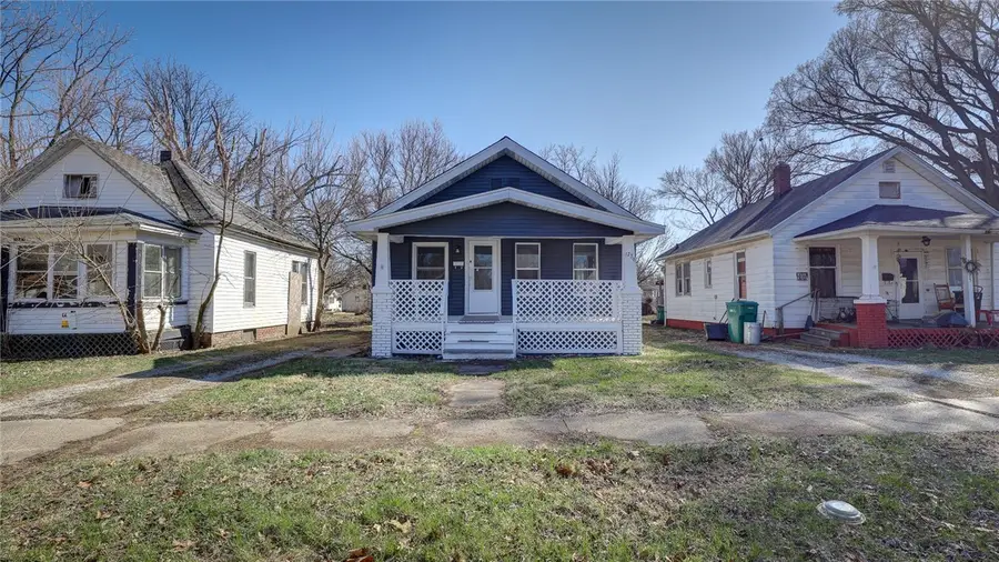 1739 E Johns Avenue, Decatur, IL 62521 - #2