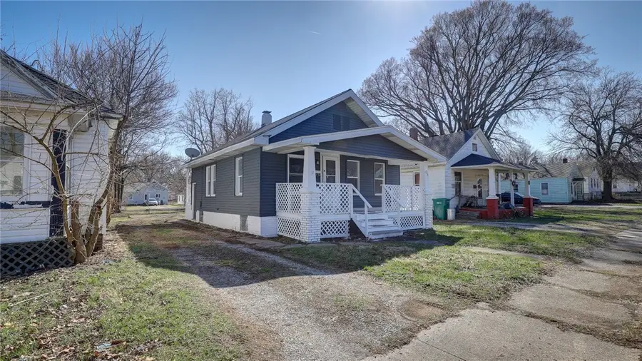 1739 E Johns Avenue, Decatur, IL 62521 - #3