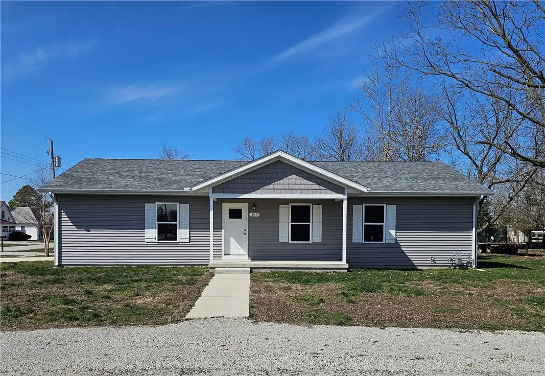 107 S Illinois Street, Toledo, IL 62468 - #1