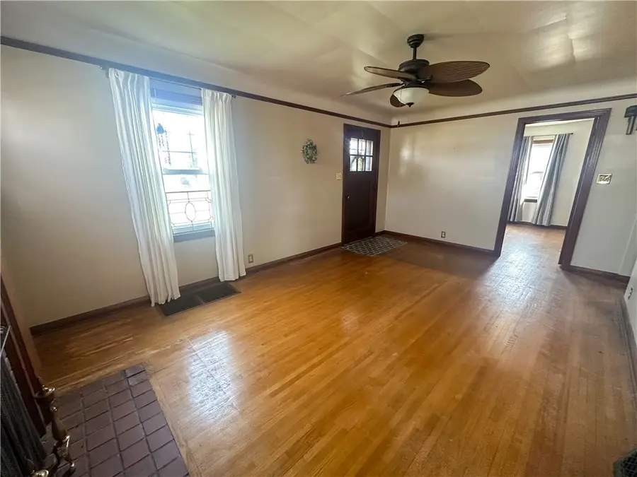 320 E Jasper Street, Paris, IL 61944 - #3