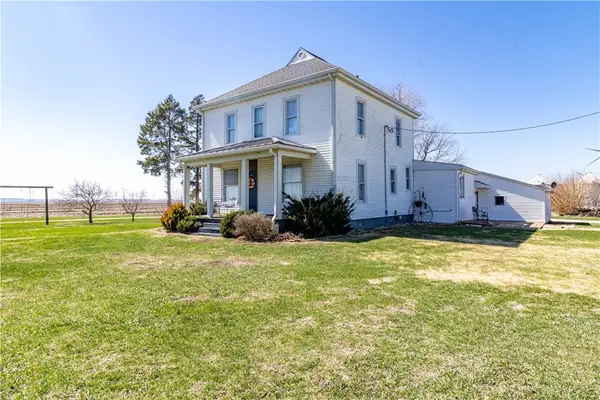 11823 Glasgow Road, Warrensburg, IL 62573