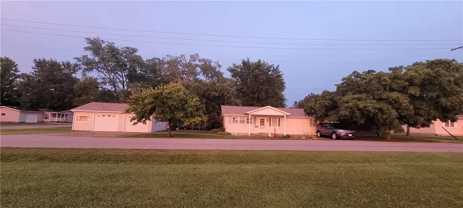 1704 S Jefferson Street, Paris, IL 61944 - #3