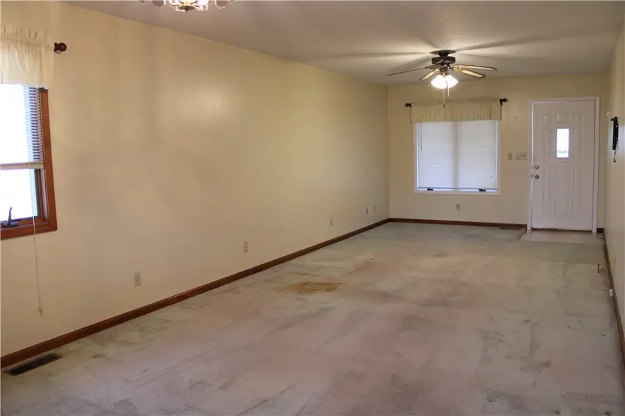 1217 W South 11th Street, Shelbyville, IL 62565 - #3