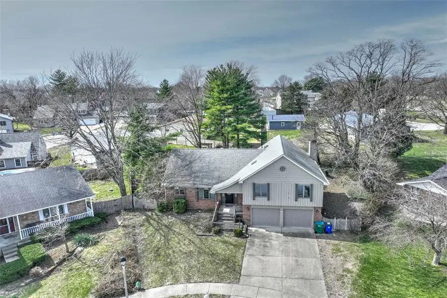 1225 W Pineview Court, Decatur, IL 62526 - #2