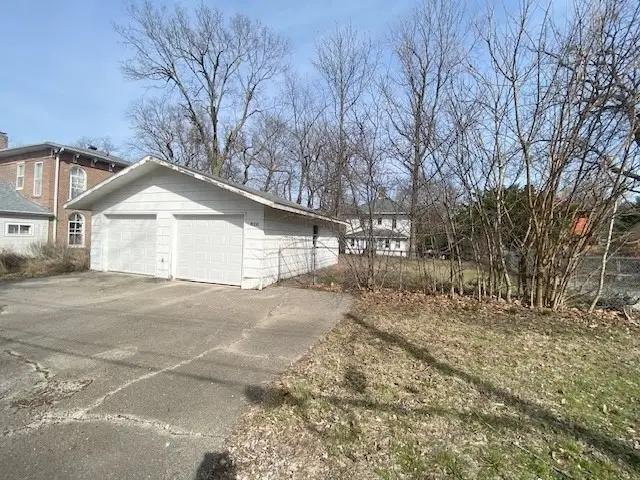 820 4th Street, Charleston, IL 61920 - #3