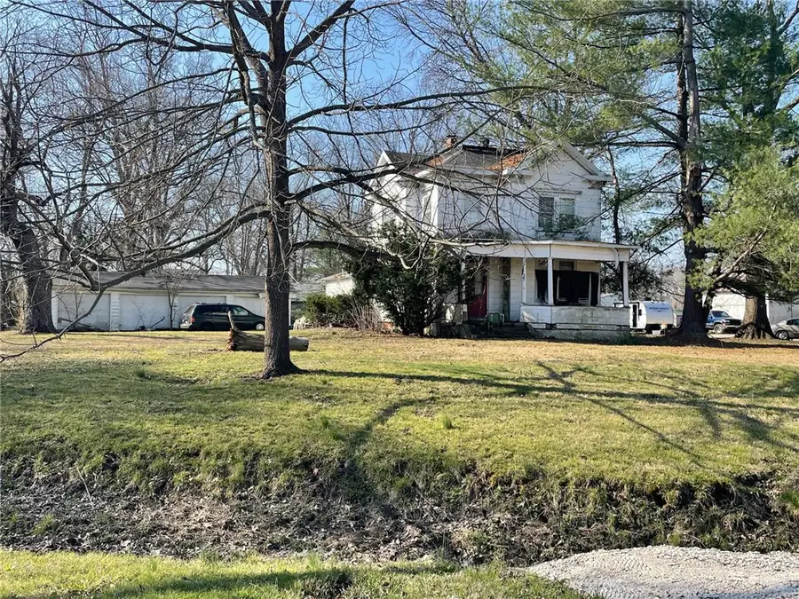 108 W Commercial Street, Strasburg, IL 62465 - #2