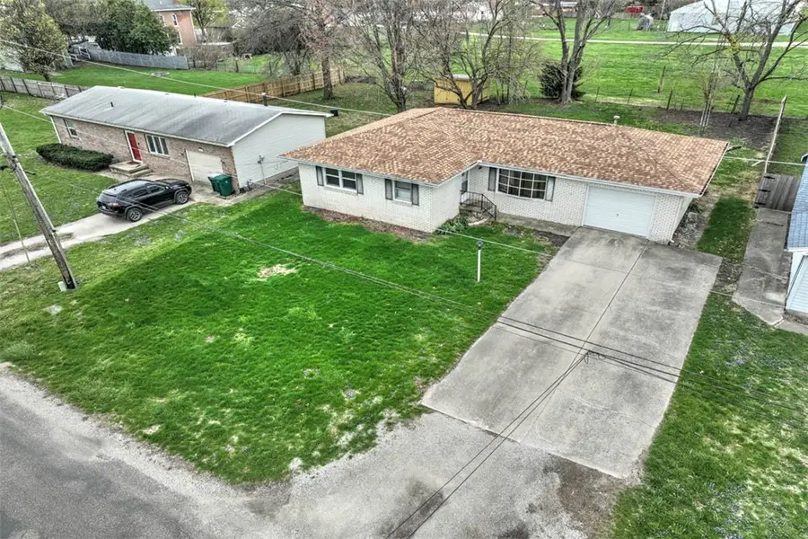 121 W Frantz Street, Cerro Gordo, IL 61818 - #3