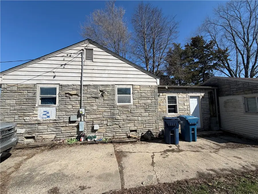 305 W Chestnut Street, Hoopeston, IL 60942 - #2