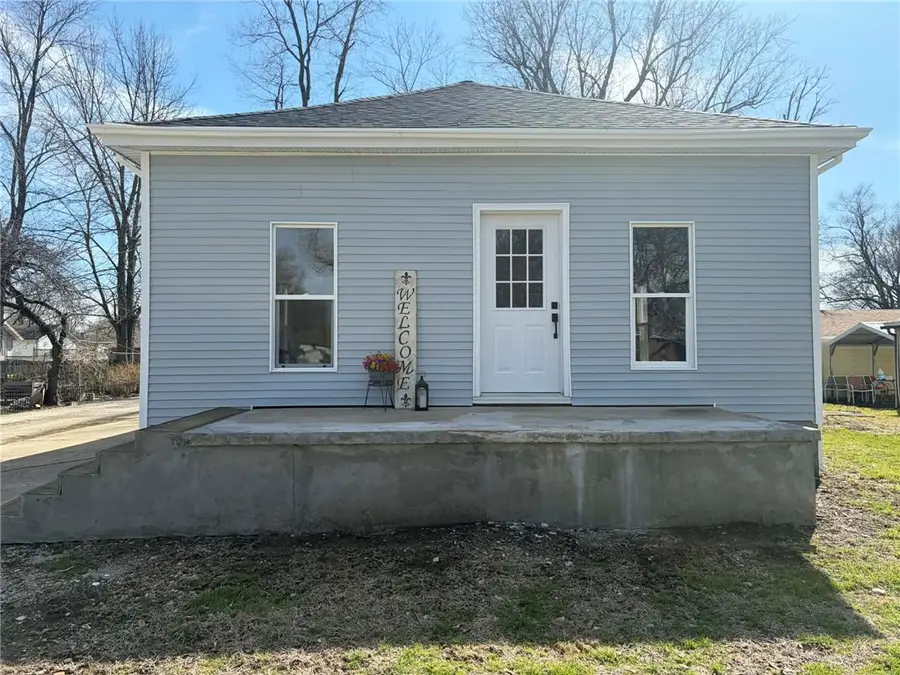 307 W 5th Street, Pana, IL 62557 - #2