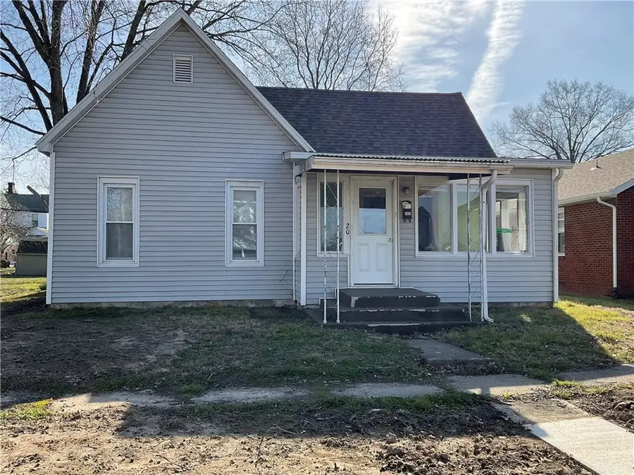 205 S 3rd Street, Altamont, IL 62411 - #2