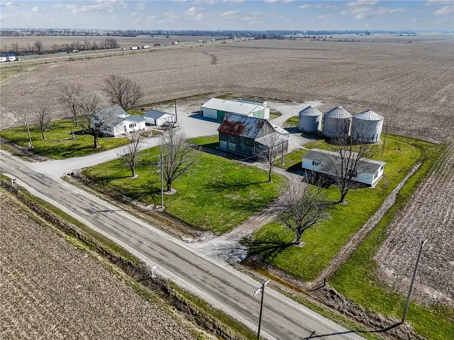 7634 N 1st Street, Altamont, IL 62411 - #2