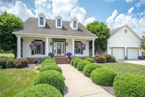 11177 E Lincolnshire Lane, Effingham, IL 62401