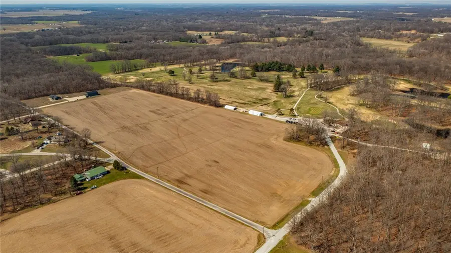 2110 N. Avenue, Saint Elmo, IL 62458 - #2