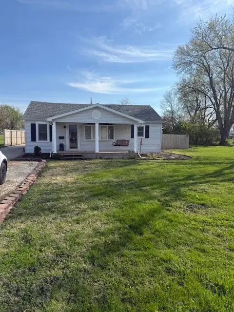 410 W Grant Street, Paris, IL 61944