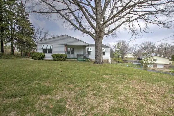 3720 E Lake Shore Drive, Decatur, IL 62521