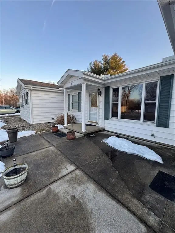 37 Stockman Drive, Paris, IL 61944 - #3