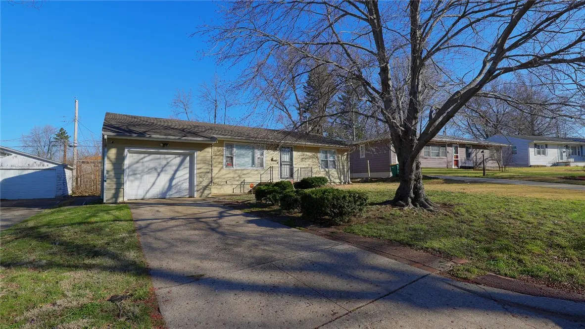 2270 Yorkshire Drive, Decatur, IL 62526 - #1