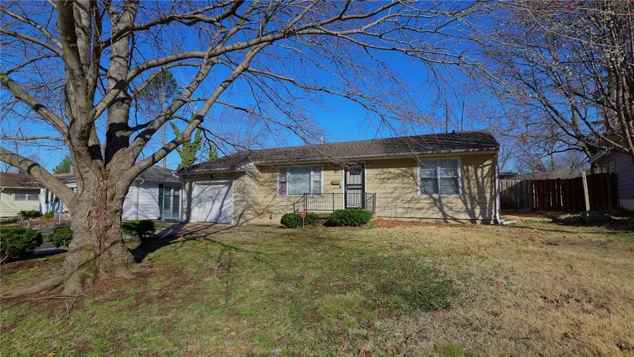 2270 Yorkshire Drive, Decatur, IL 62526 - #2