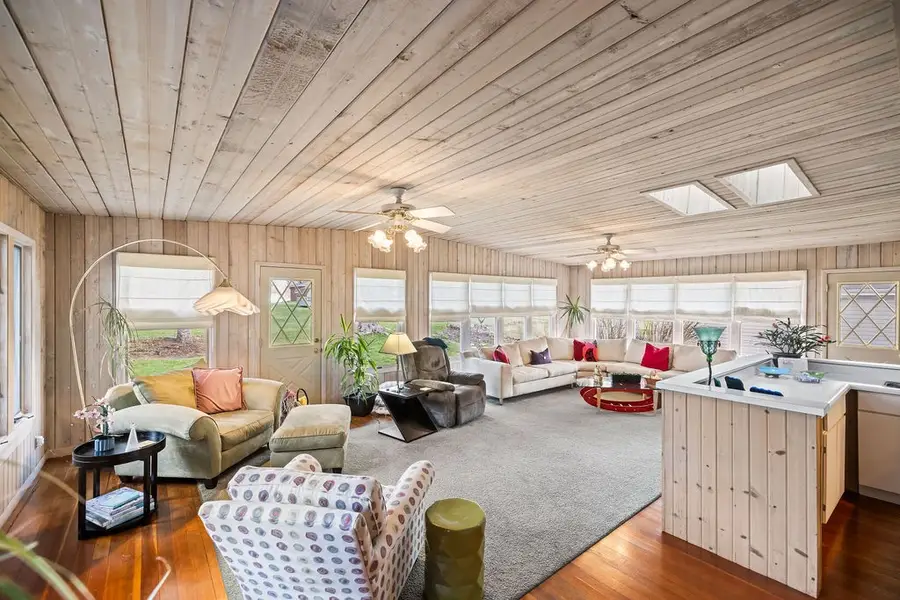 1550 S Lynnwood Drive, Decatur, IL 62521 - #3