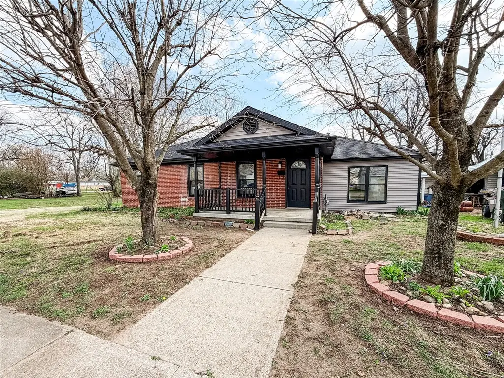 507 E Market Street, Palestine, IL 62451 - #1