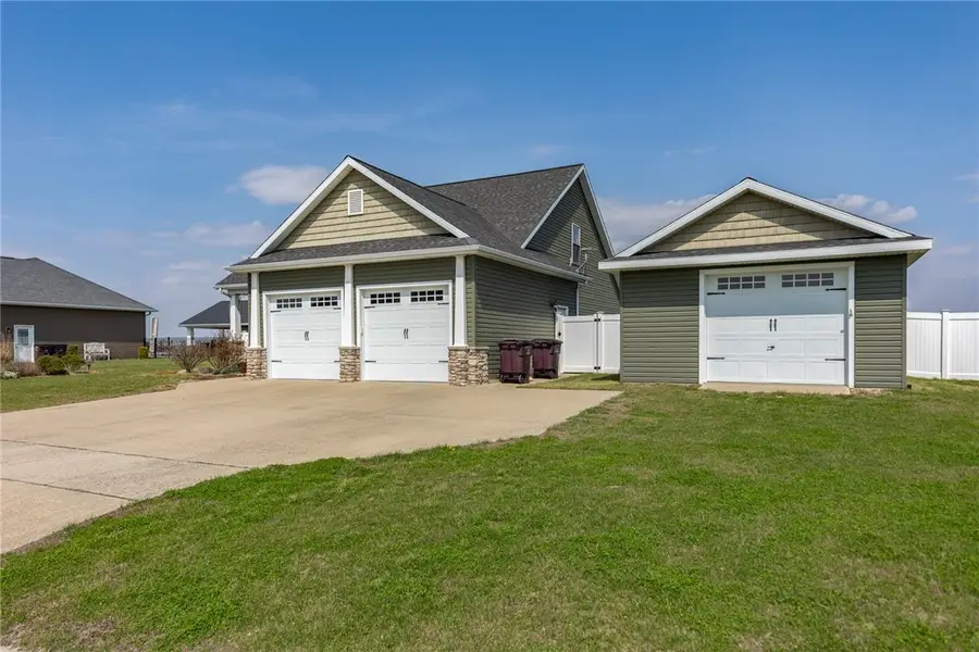 208 Hawthorn Avenue, Dieterich, IL 62424 - #3