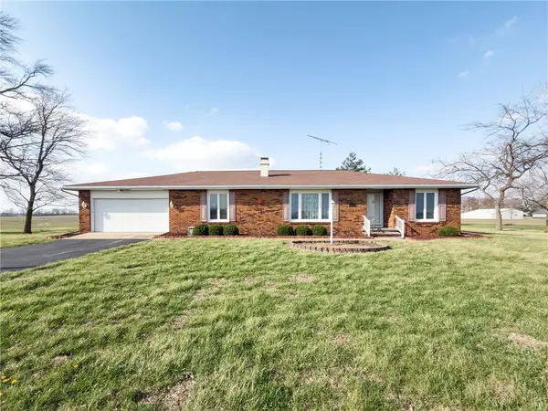 1376 E 1050th Avenue, Oblong, IL 62449