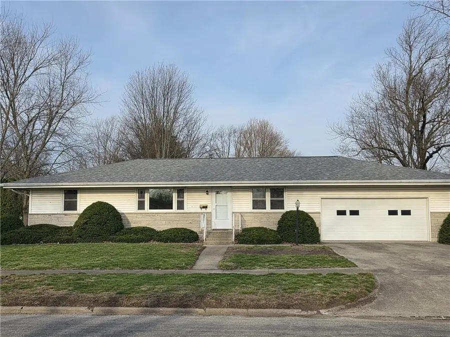 419 N Market Street, Sullivan, IL 61951 - #2