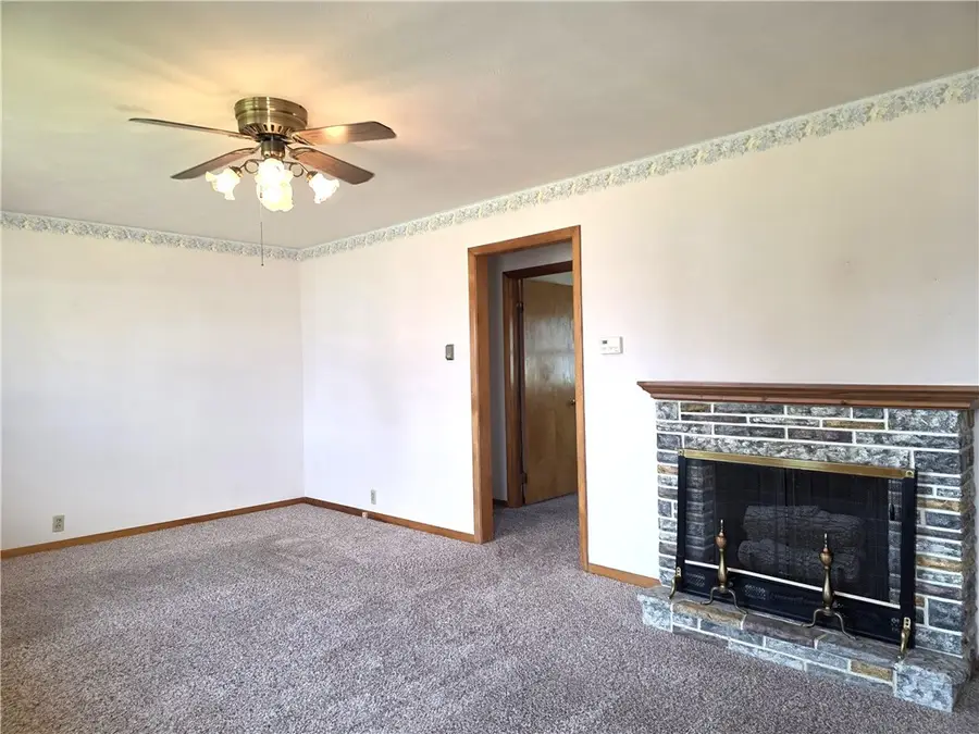 419 N Market Street, Sullivan, IL 61951 - #3