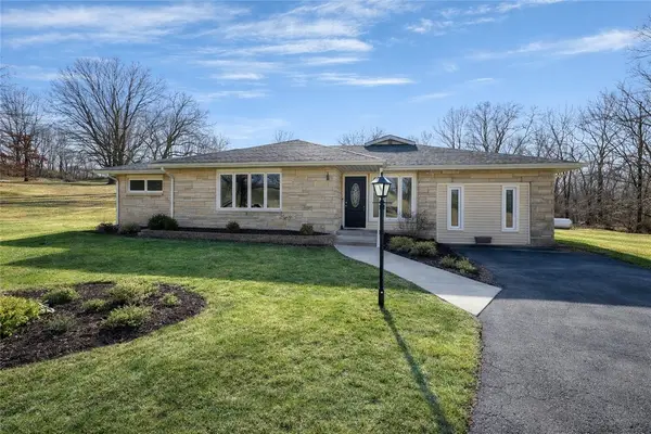 2945 Lincoln Highway Road, Charleston, IL 61920