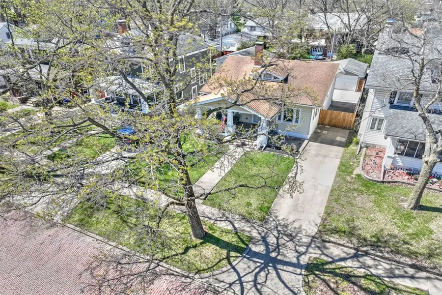 145 N Taylor Avenue, Decatur, IL 62522 - #2