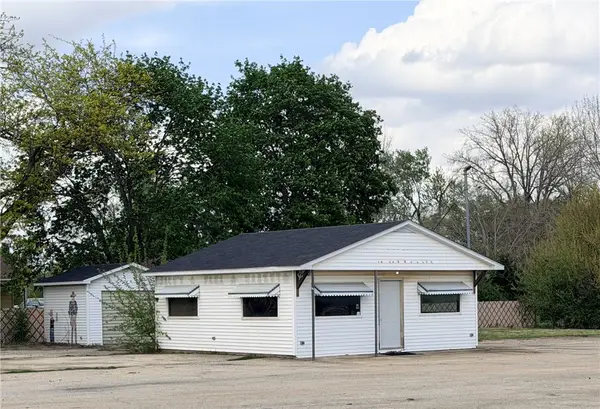 5 S. Henning Road, Danville, IL 61832