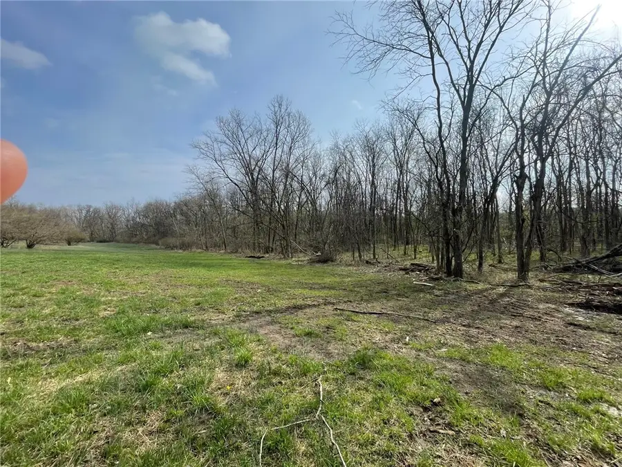 16 Kickapoo Place, Charleston, IL 61920 - #3