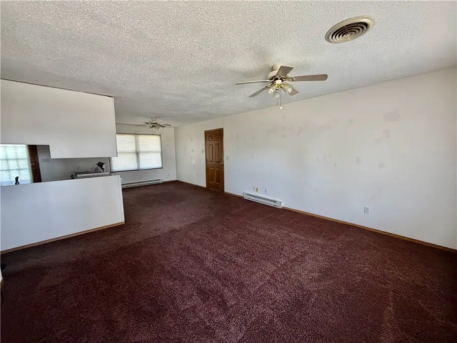 202 W Jaycee Avenue, Effingham, IL 62401 - #2