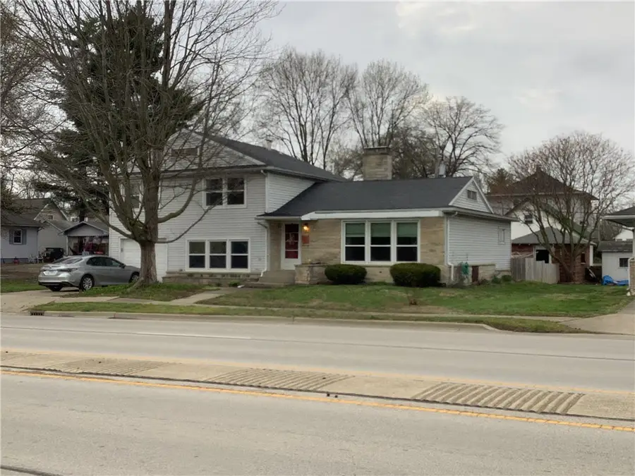 210 W Wabash Avenue, Effingham, IL 62401 - #2
