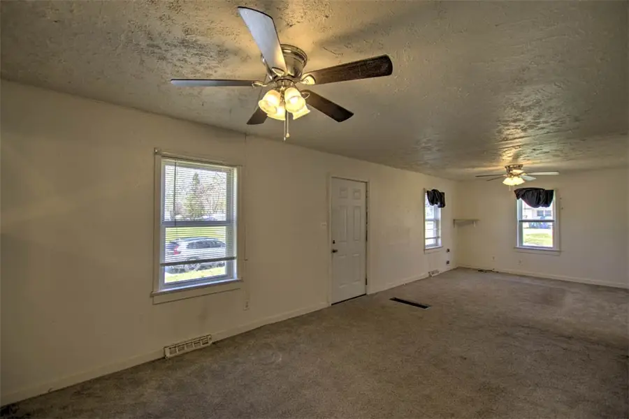 1003 W Sunset Avenue, Decatur, IL 62522 - #3