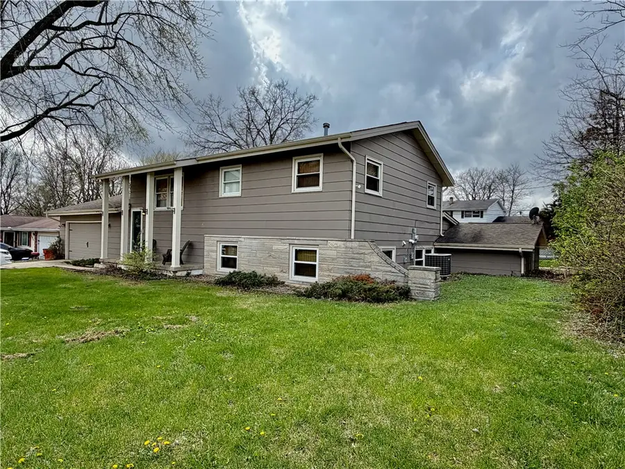1804 University Drive, Charleston, IL 61920 - #2