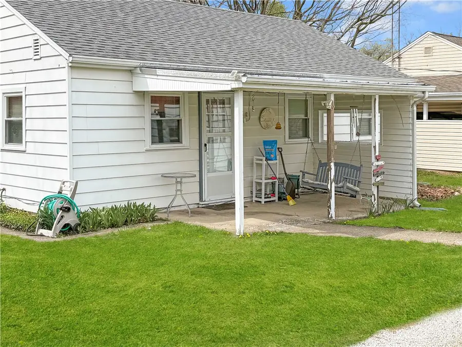 1416 S Lawn Drive, Mattoon, IL 61938 - #3