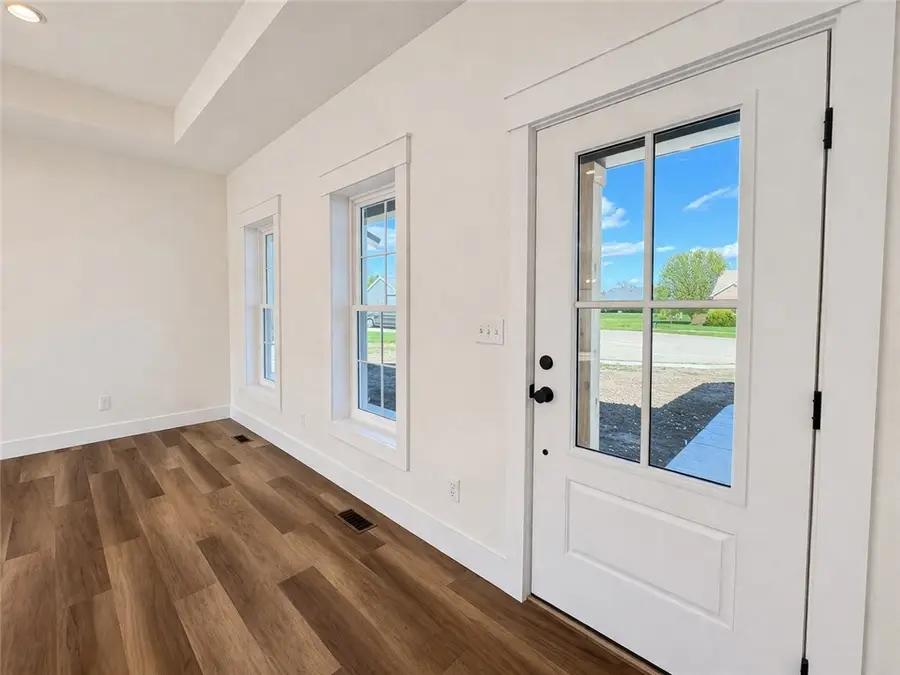 10 Summerfield Lane, Charleston, IL 61920 - #2