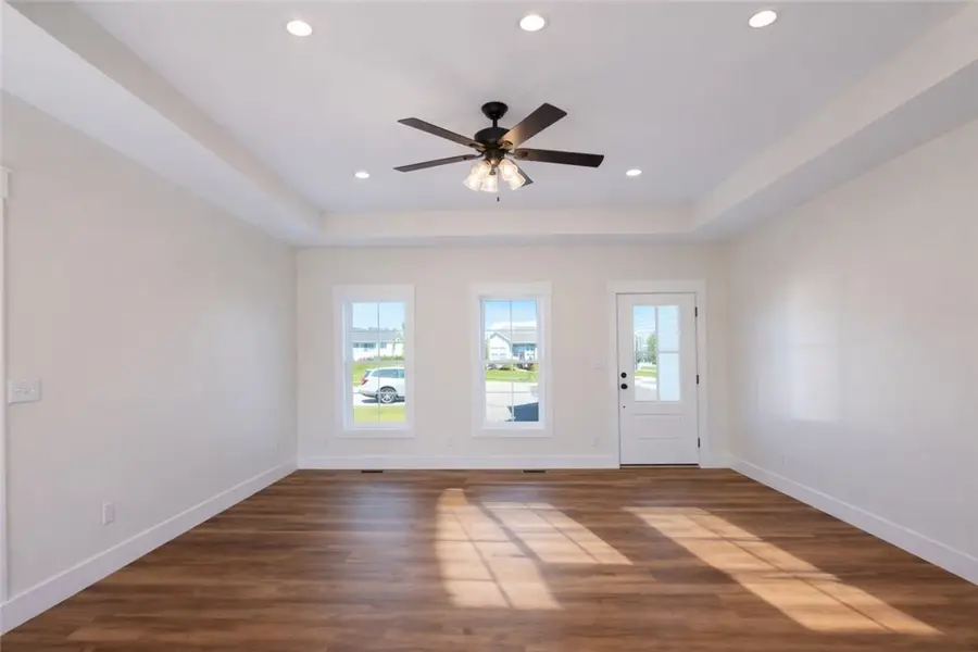 10 Summerfield Lane, Charleston, IL 61920 - #3