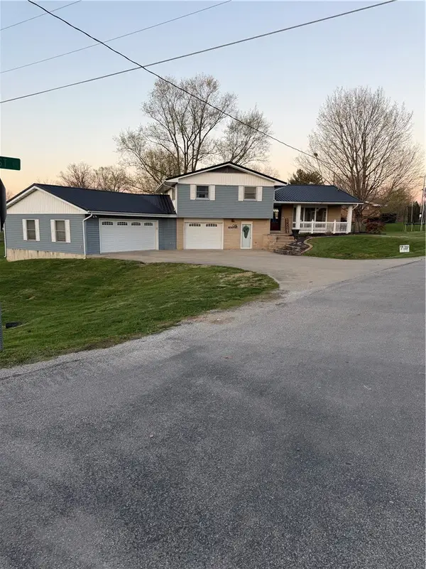 1 Hillcrest Drive, Newton, IL 62448