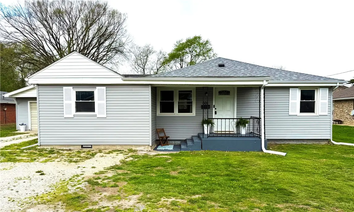 601 Wilson Street, Pana, IL 62557 - #1