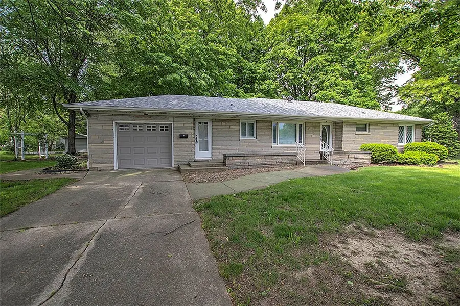 9 Parry Drive, Decatur, IL 62526 - #2