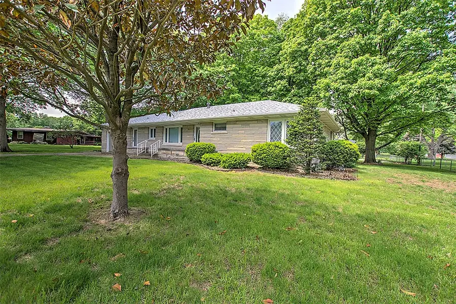 9 Parry Drive, Decatur, IL 62526 - #3