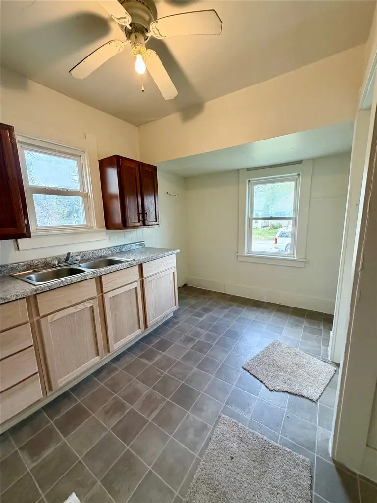 1105 S Jasper Street, Decatur, IL 62521 - #2