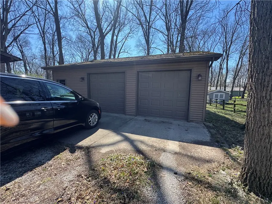 16 Poplar Drive, Paris, IL 61944 - #2