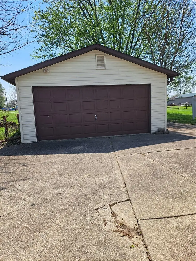 109 W Ash Street, Robinson, IL 62454 - #2